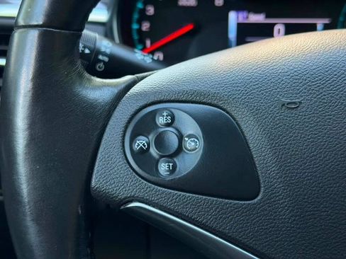 Used 2018 Chevrolet Impala LT FWD image 12