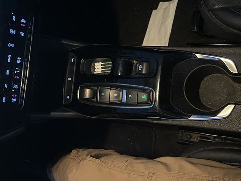 Used 2023 Chevrolet Bolt EUV Premier w/ Sun & Sound Package image 13