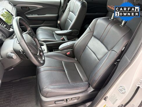 Used 2023 Honda Passport TrailSport image 5