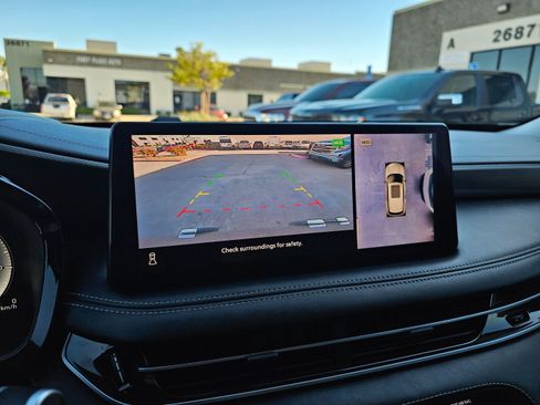 Used 2023 INFINITI QX60 Luxe w/ Performance Audio Package image 34