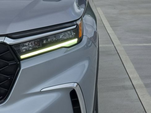 Used 2025 Honda Pilot Elite image 10