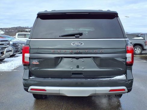 Used 2023 Ford Expedition Timberline image 5