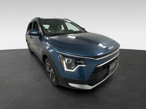 New 2026 Kia Niro EX FWD image 1