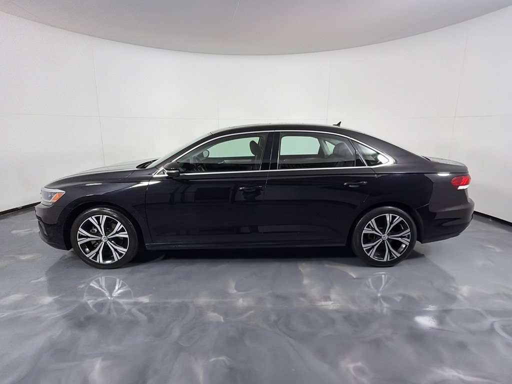 Used 2022 Volkswagen Passat 2.0T SE FWD image 8