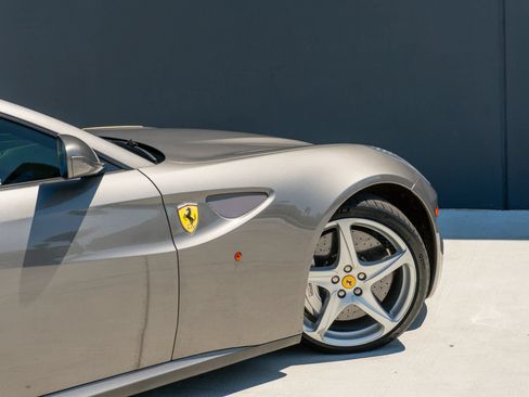 Used 2012 Ferrari FF AWD/4WD image 41