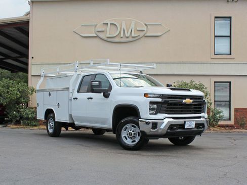 Used 2024 Chevrolet Silverado 2500 W/T w/ WT Convenience Package RWD image 3
