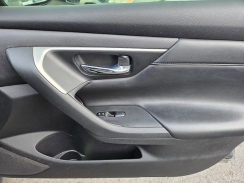 Used 2015 Nissan Altima 2.5 S w/ Power Driver Seat Package image 14