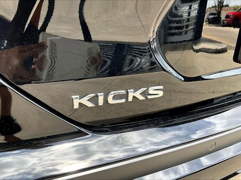 Certified 2024 Nissan Kicks S image 29