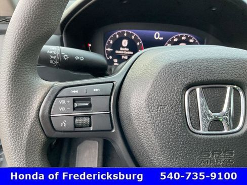 Certified 2025 Honda Accord LX image 28