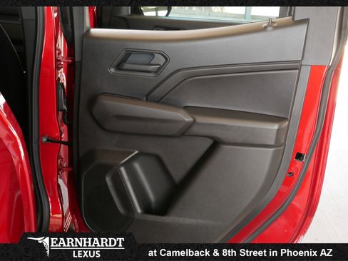 Used 2025 Chevrolet Colorado Trail Boss AWD/4WD image 18