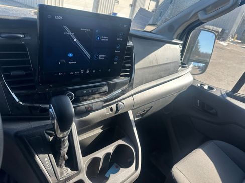 Used 2023 Ford Transit 350 XLT image 12