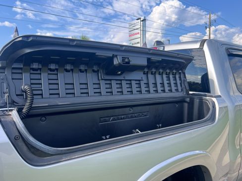 Used 2025 RAM 1500 Laramie w/ Sport Appearance Package AWD/4WD image 6