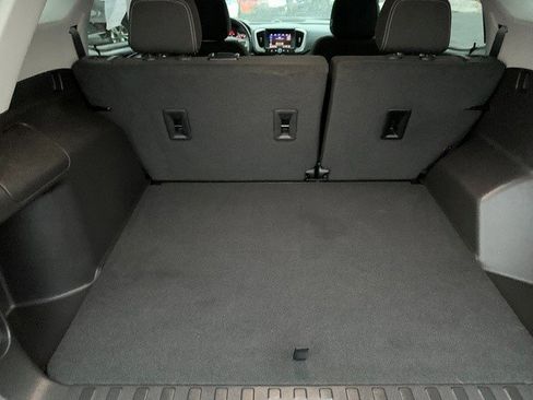 Certified 2022 GMC Terrain SLE w/ Driver Convenience Package image 5