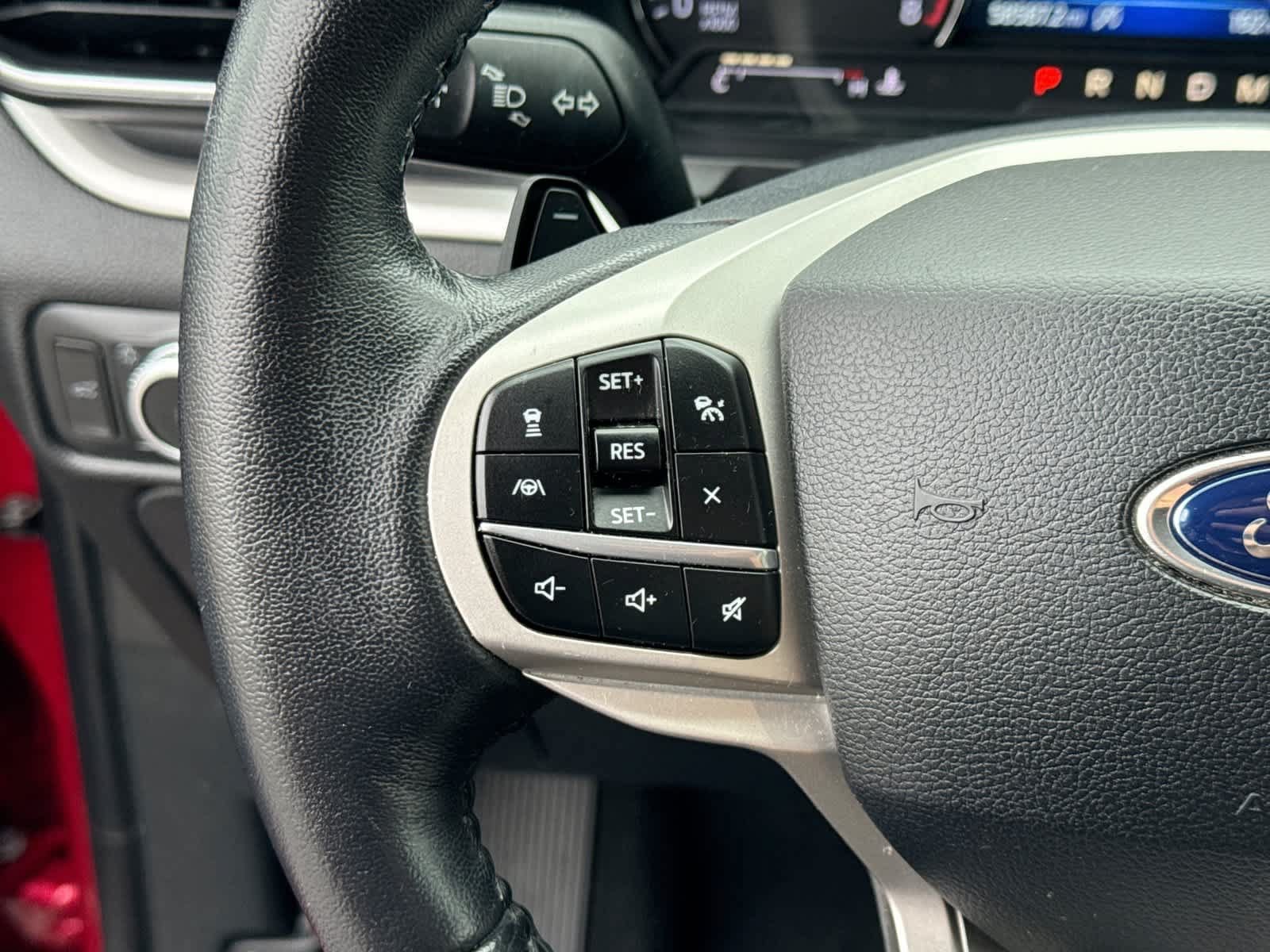 Used 2020 Ford Explorer XLT w/ Equipment Group 202A RWD image 29