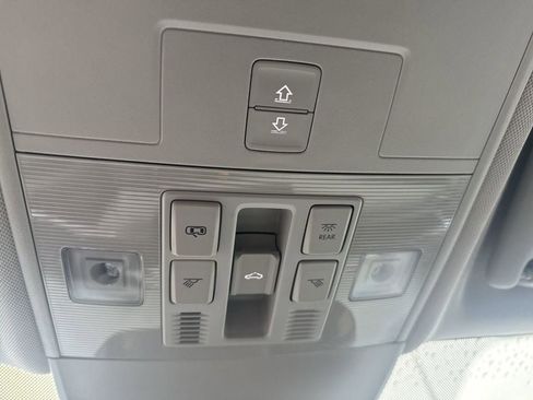 New 2026 Volkswagen Taos SE FWD image 12