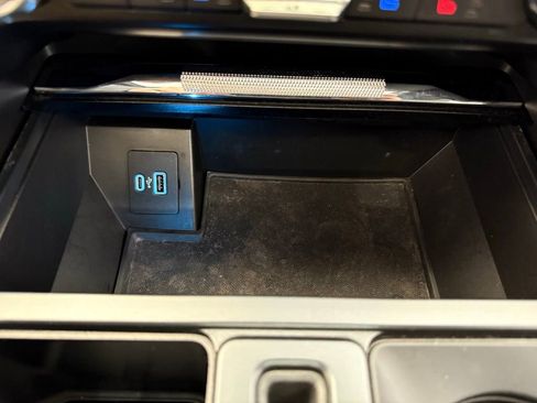 Used 2021 Ford F150 Lariat w/ Equipment Group 502A High image 38