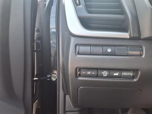 Used 2026 Nissan Rogue SV FWD image 15