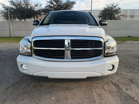 Used 2005 Dodge Durango Limited w/ Trailer Tow Group RWD image 2