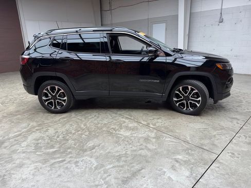 Used 2022 Jeep Compass Limited image 6