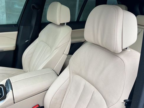 Certified 2022 BMW X5 xDrive40i w/ M Sport Package image 31