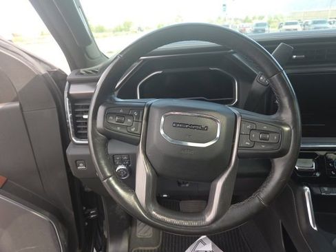 Used 2024 GMC Sierra 3500 Denali Ultimate AWD/4WD image 17
