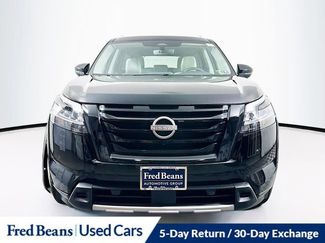 Certified 2024 Nissan Pathfinder SL w/ Black Appearance Package video 2