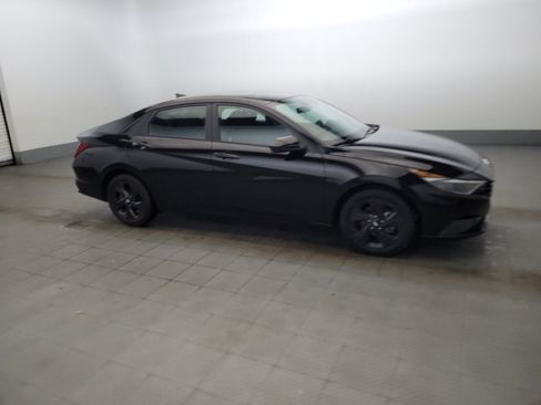 Used 2023 Hyundai Elantra SEL FWD image 11
