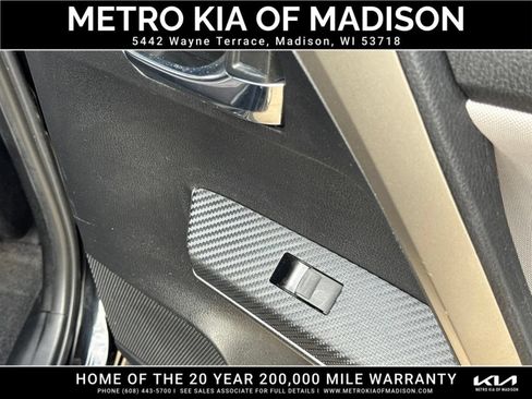 Used 2015 Toyota RAV4 XLE AWD/4WD image 36