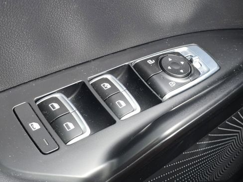 Used 2023 Kia K5 GT-Line image 24