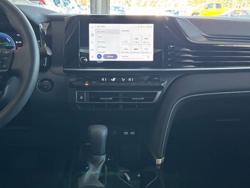 Used 2025 Toyota Camry LE image 25