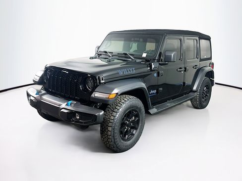 Used 2023 Jeep Wrangler Unlimited w/ Cold Weather Group AWD/4WD image 3