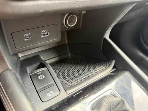 Used 2024 Nissan Kicks SR FWD image 34