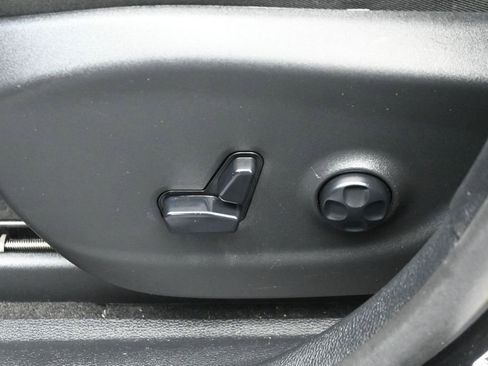 Used 2020 Jeep Cherokee Limited AWD/4WD image 11