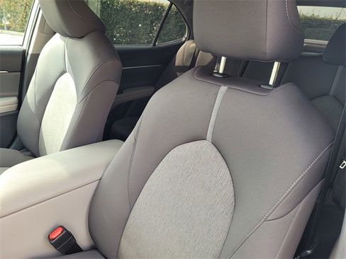 Used 2023 Toyota Camry LE w/ Convenience Package image 11