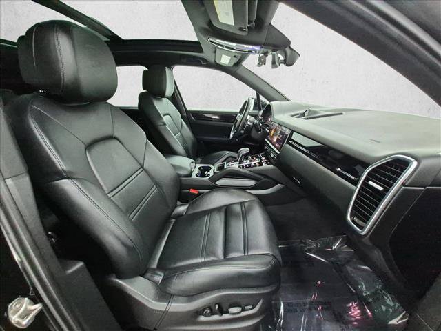 Used 2022 Porsche Cayenne S AWD/4WD image 25