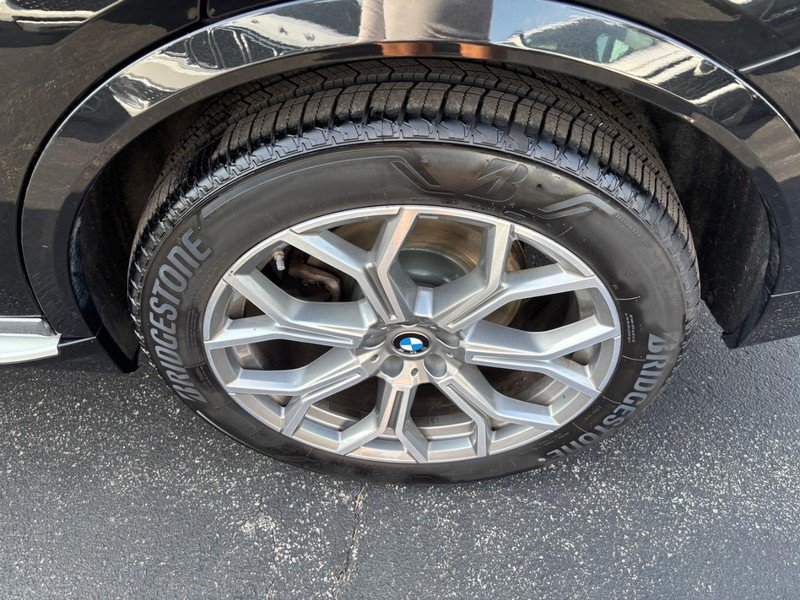 Used 2025 BMW X7 xDrive40i AWD/4WD image 8