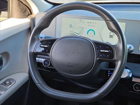 Used 2022 Hyundai Ioniq 5 SE image 11