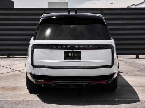Used 2025 Land Rover Range Rover Long Wheelbase SE AWD/4WD image 13
