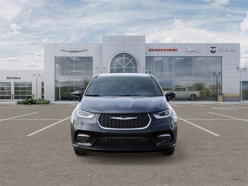 New 2026 Chrysler Pacifica Select image 6