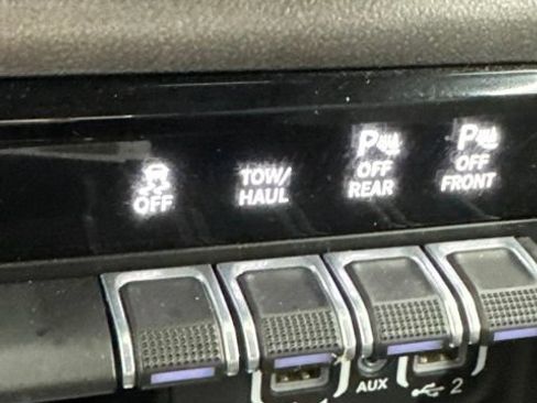 Used 2021 RAM 1500 Big Horn AWD/4WD image 6