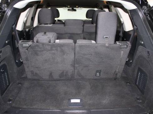 Used 2019 Nissan Pathfinder S image 17