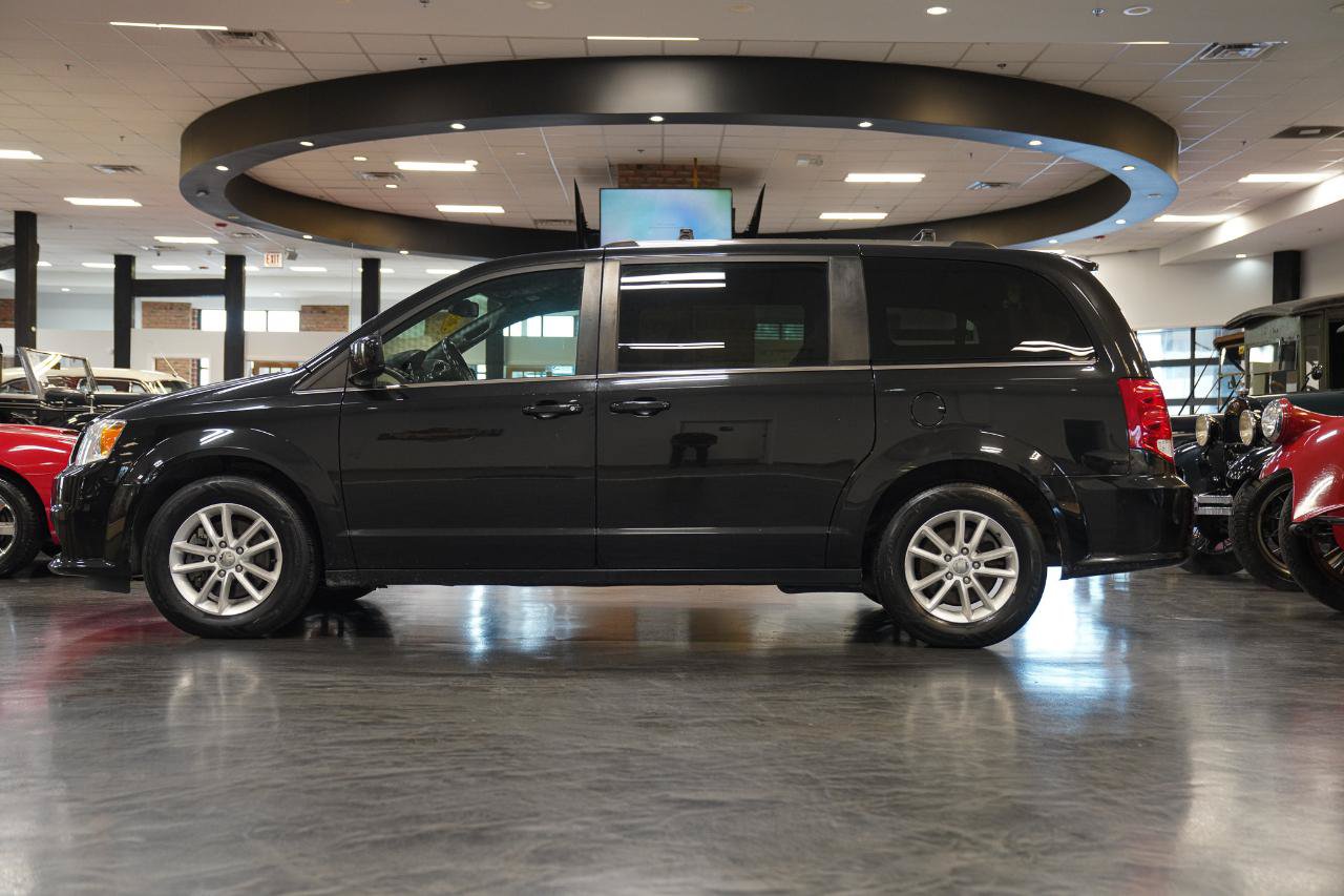 Used 2019 Dodge Grand Caravan SXT FWD image 6