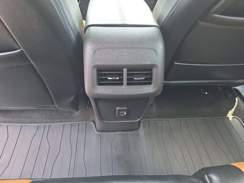 Used 2020 GMC Terrain SLE FWD image 29