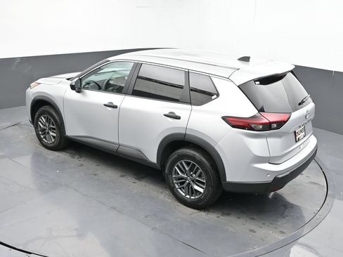 Used 2024 Nissan Rogue S FWD image 29