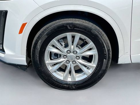 Used 2025 Cadillac XT6 Luxury w/ LPO, Floor Liner Package AWD/4WD image 34