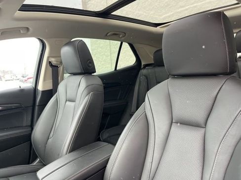 Used 2022 Buick Envision Essence w/ Safety Package image 11