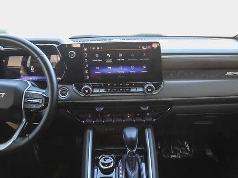 Used 2024 Chevrolet Colorado ZR2 image 13