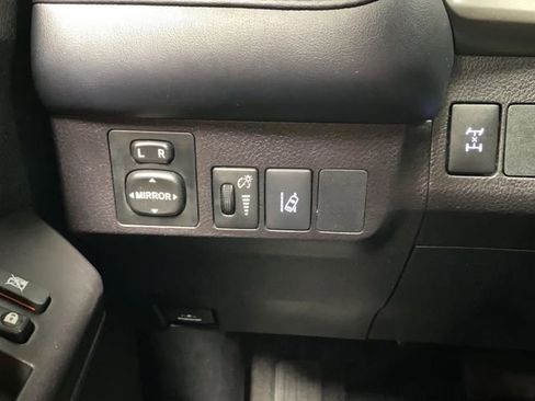 Used 2018 Toyota RAV4 XLE image 23