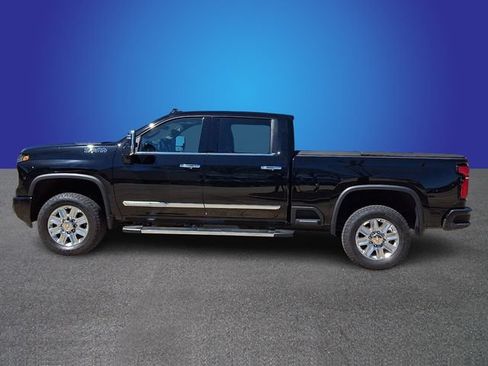 Used 2024 Chevrolet Silverado 2500 High Country w/ High Country Premium Package AWD/4WD image 7