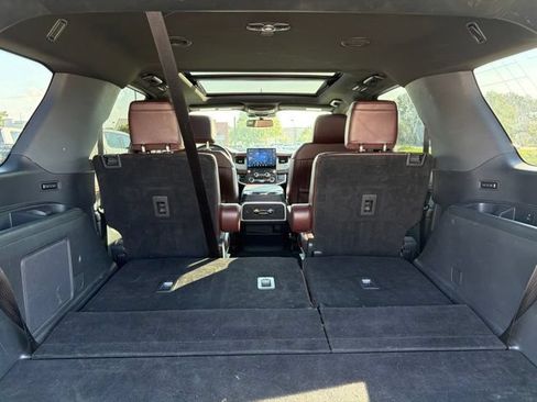 Used 2024 Ford Expedition Limited AWD/4WD image 11